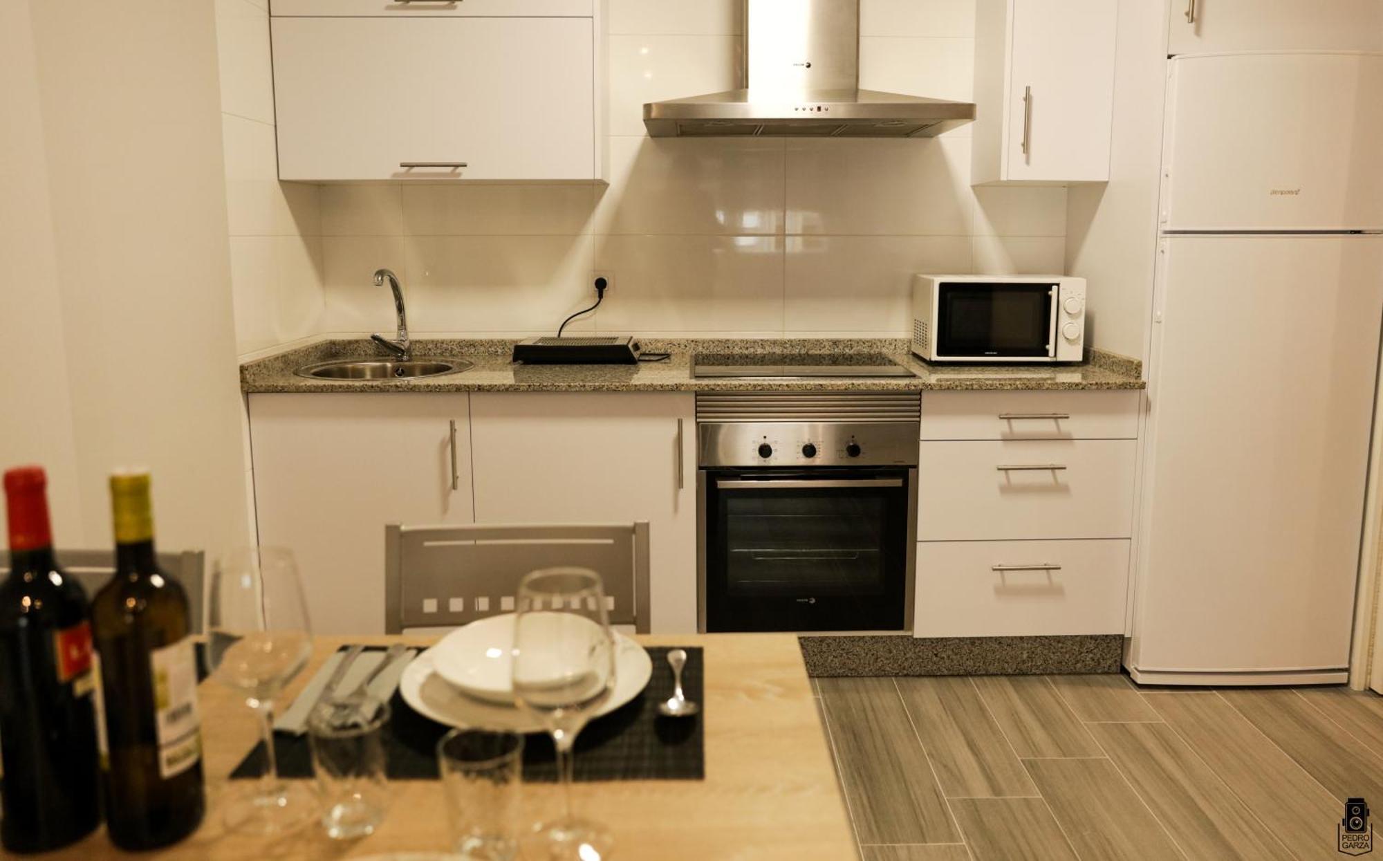 Dpcristal City Apartments Sarria Eksteriør bilde