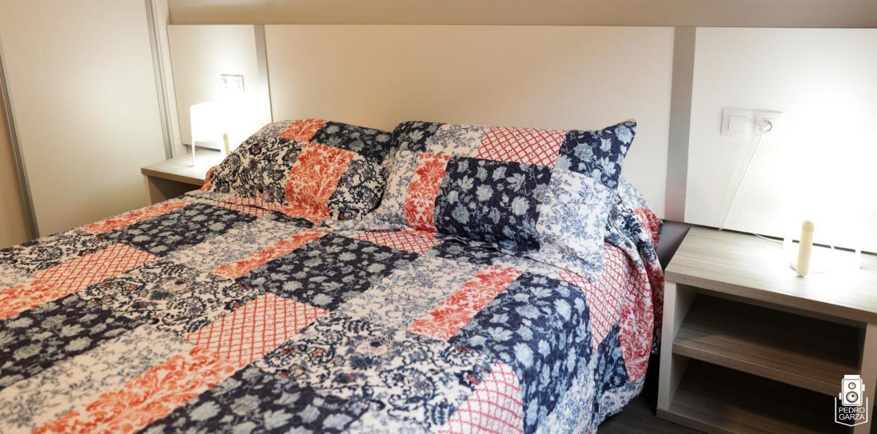 Dpcristal City Apartments Sarria Eksteriør bilde